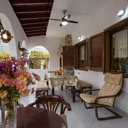 Tania בית נופש